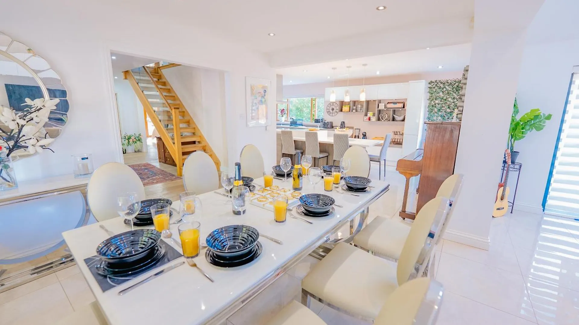 Spacious 7 Bedroom 5 Bathroom Mansion With Parking Κάρντιφ Σπίτι διακοπών